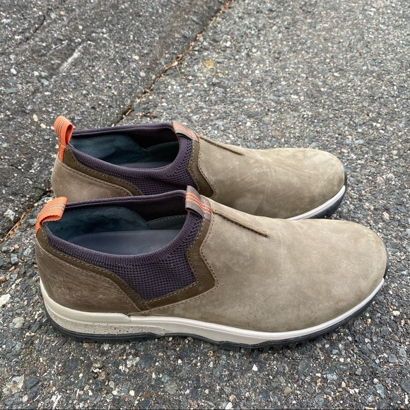 Earth Element Steadfast Taupe Slip on These are Sample shoes - Picture 8 of 12